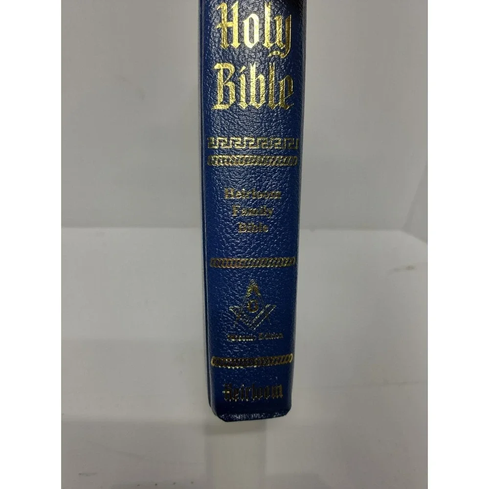 Holy Bible Heirloom Family Bible Masonic Edition, Hard Cover, English, 636 Pages